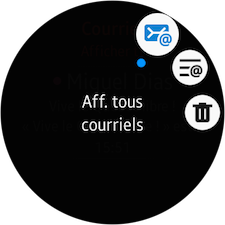 Après avoir touché Options supplémentaires, vous pouvez afficher les courriels