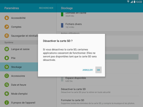 Galaxy Tab S2: Insérer une carte mémoire ou la retirer (SM-T710 ou SM-T810)