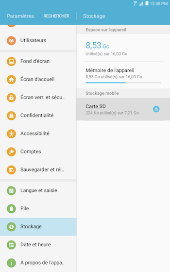 Galaxy Tab E LTE: Insérer une carte mémoire ou la retirer (SM-T377W)