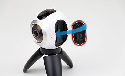 Gear 360: Installer, charger ou retirer la pile (SM-C200)