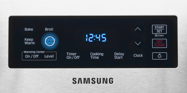Cuisinière électrique Samsung NE59K3310SS: Fonction nettoyage vapeur