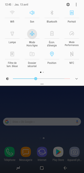 Touchez l'icône du Mode Hors-ligne pour rendre ce mode inactif