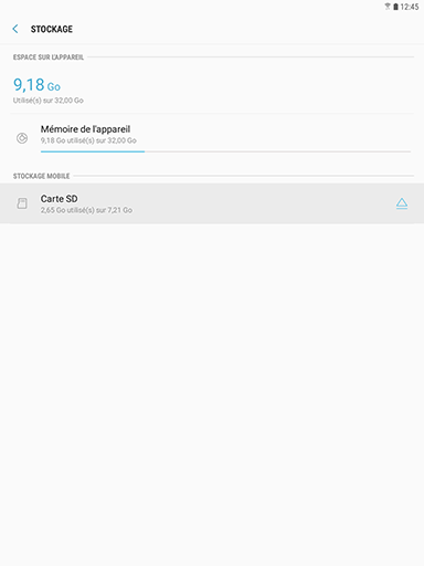Galaxy Tab S3: Insérer une carte mémoire ou la retirer (SM-T820)