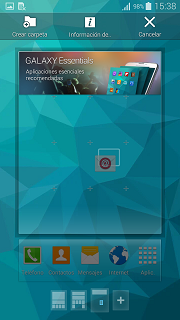 ¿Cómo agregar y quitar accesos directos de aplicaciones y widgets en mi Galaxy Alpha?