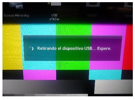 ¿Cómo retirar de manera segura la USB del televisor?