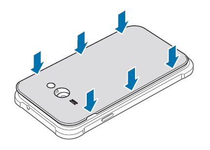 Galaxy J1 Ace - ¿Cómo insertar una tarjeta de memoria Micro SD?