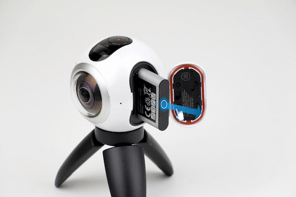 Cámara Gear 360 - ¿Cómo retiro la batería de mi cámara 360?