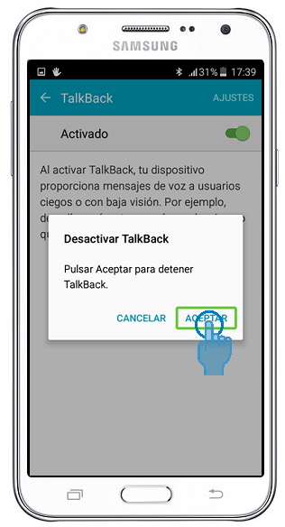 Galaxy J7 - ¿Cómo se activa la función de TalkBackel en celular?