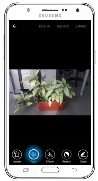 Galaxy J7 - ¿Cómo ajustar el contraste de una imagen?