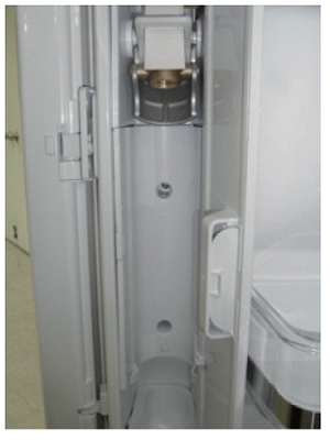 Samsung French Door Kühlschranks RF24HSESBSR, CO²-Kartusche einsetzen