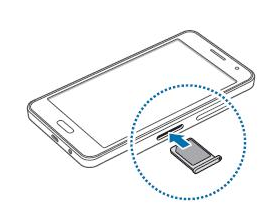 Hvordan sætter jeg mit SIM-kort i Galaxy A3?