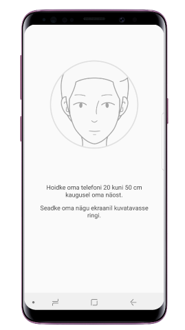 Seadke silmad ekraanil olevate ringide sisse ja tehke silmad hästi lahti. Iirise tuvastamise kaamera skannib teie iirised