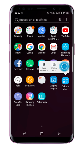 Para desinstalar una aplicación descargada, pulsa y mantén presionado sobre la app y pulsa la opción “Desinstalar”