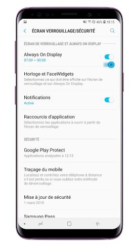 Faites glisser le bouton pour activer la fonction « Always on Display » et appuyez sur « Horloge et FaceWidgets »