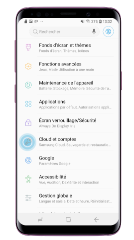 Sur l'écran « Applications », appuyez sur « Paramètres » puis « Cloud et comptes »