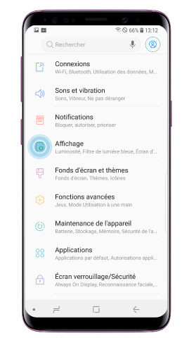 Ouvrez « Paramètres » et appuyez sur « Affichage »