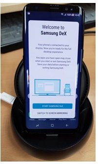 Apakah daya Note 8 terisi secara otomatis saat terkoneksi samsung DeX?
