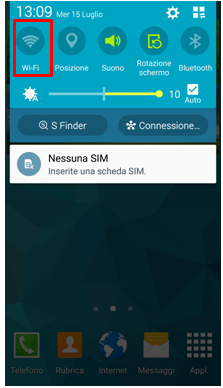 trascinare verso il basso il pannello notifiche e selezionare licona del Wi-Fi