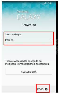 Nella prima schermata compare la lingua da selezionare