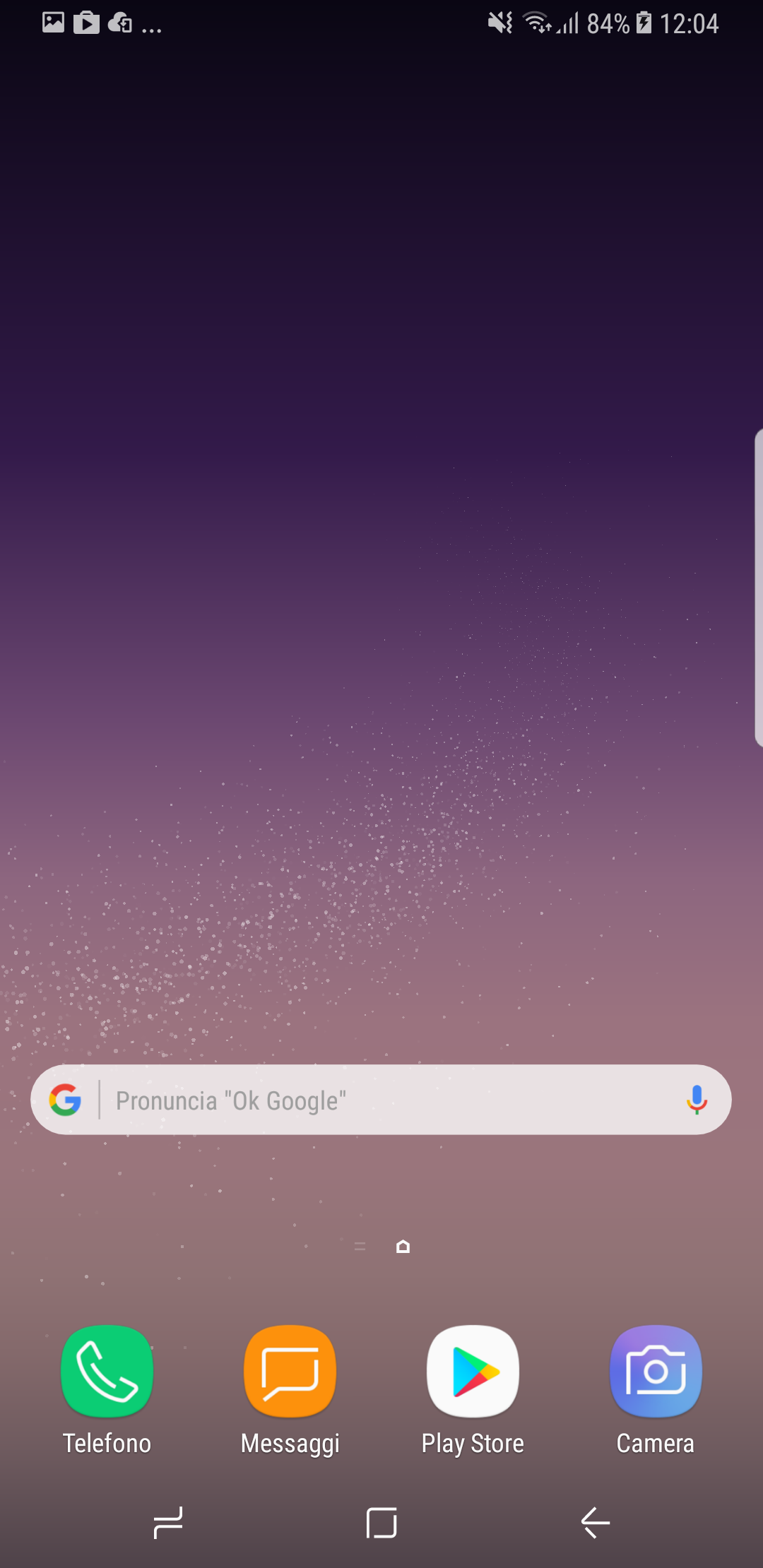 Per modificare le schede da visualizzare su schermata Bixby, innanzitutto bisogna attivare BIXBY dal pulsante laterale sinistro