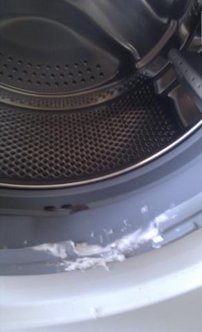Lave-linge,Fuite d'eau au sol