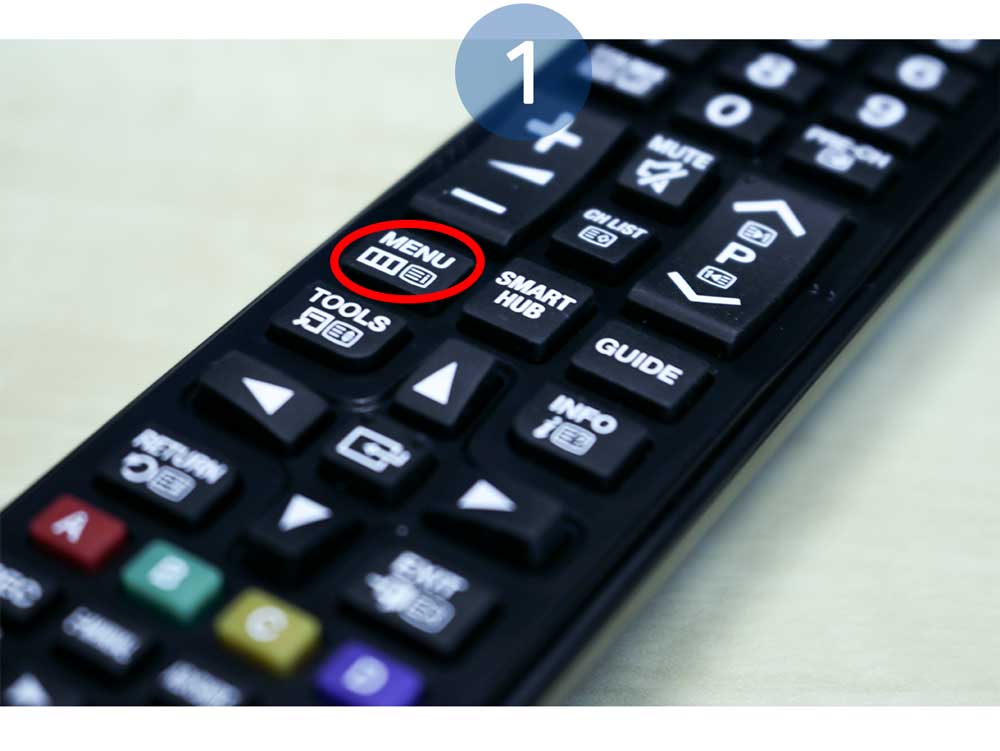 Aceda ao Menu da Smart TV