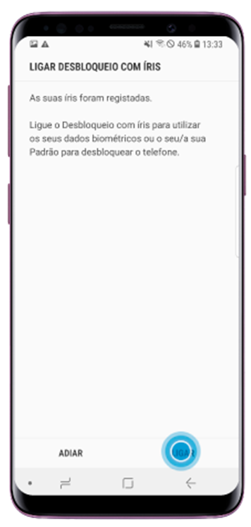 Quando aparecer um ecrã de desbloqueio por leitura da íris toque em Ligar