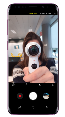 Na seznamu za načne fotografiranja pritisnite „Izostren selfi“