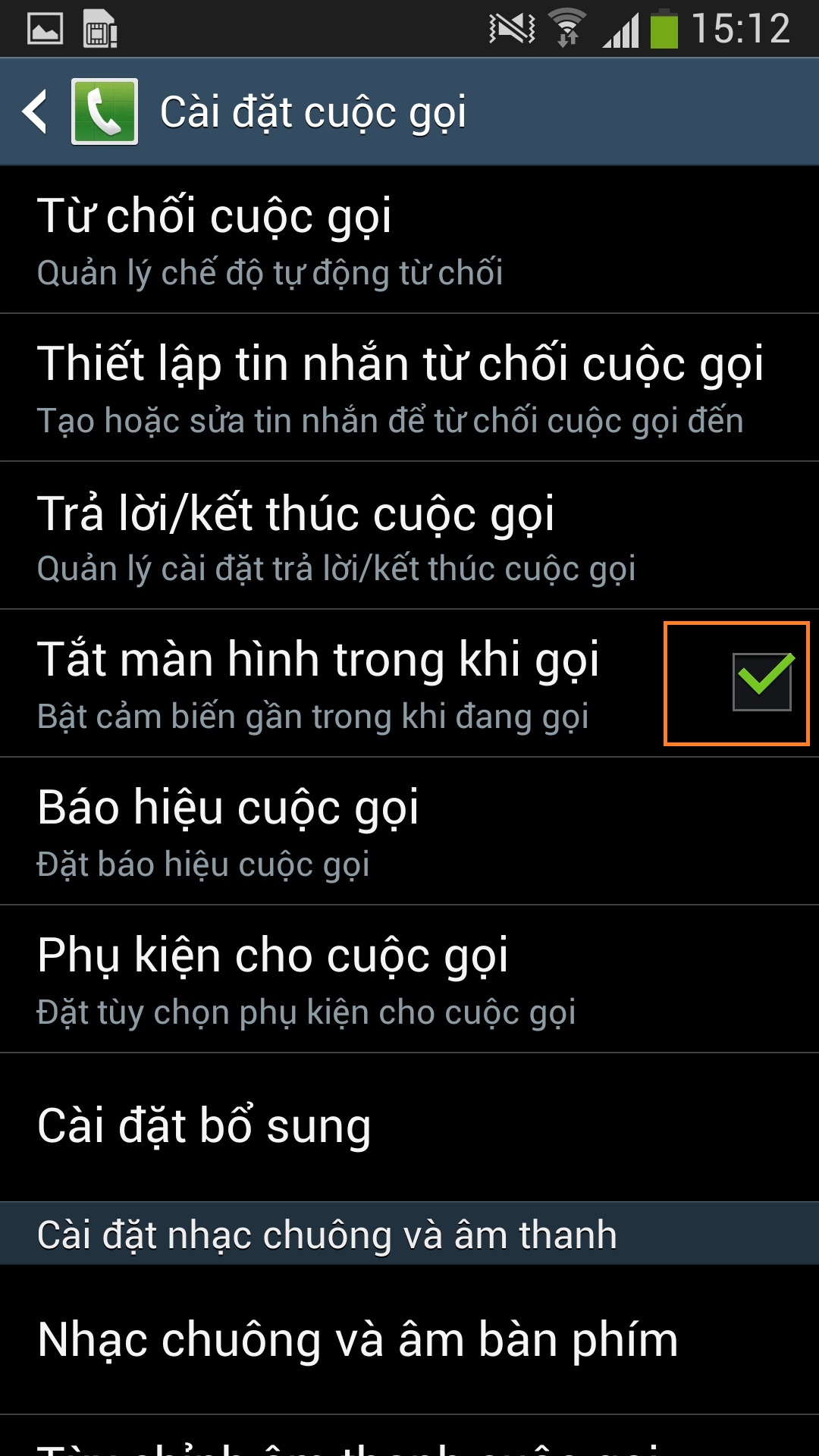 Màn hình vẫn sáng khi áp tai vào nhận cuộc gọi. Làm thế nào để khắc phục?